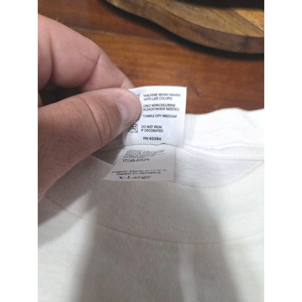Vintage Hard Rock Cafe Aspen Ski T Shirt XL White Made in USA Sewn in Jamaica - Picture 4 of 7